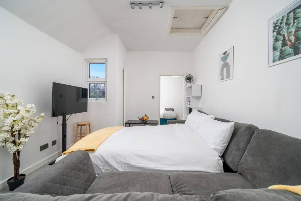 New 3Bed Stylish Apartment With Amazing Transport Λονδίνο Εξωτερικό φωτογραφία